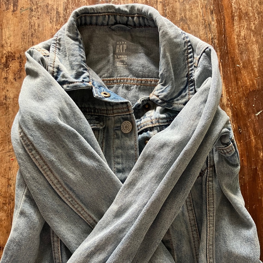 Gap Toddler size 5 jean jacket